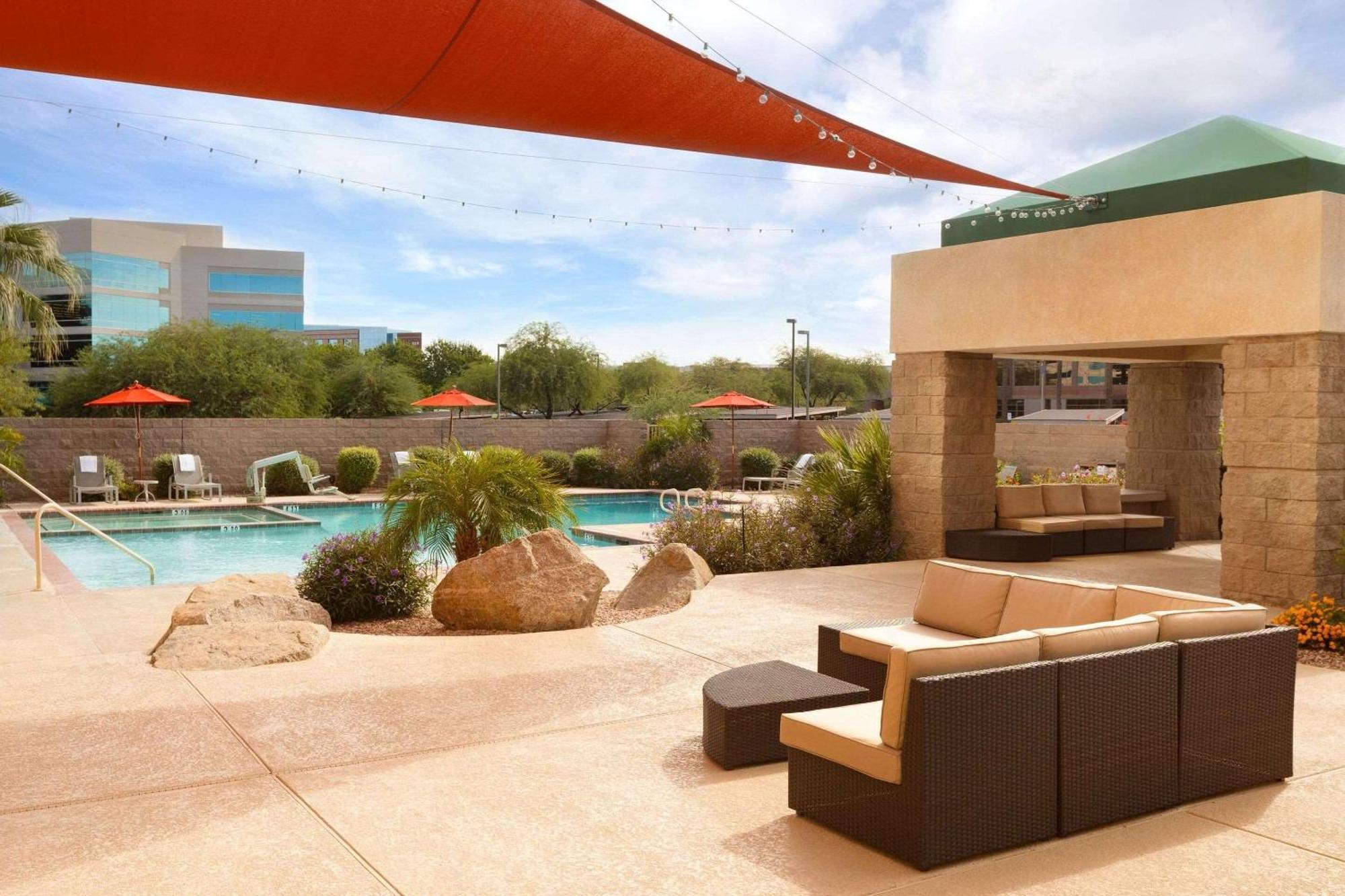 Radisson Hotel Phoenix Airport Exterior foto